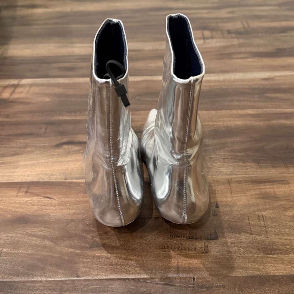 Silver Women's Ankle Kitten Boots - Picture 3 of 5